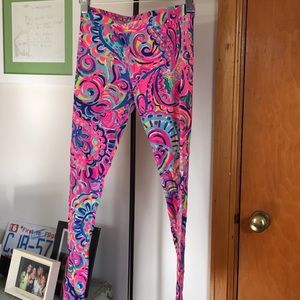Children’s XL (12-14) Lilly Pulitzer Maia legging.